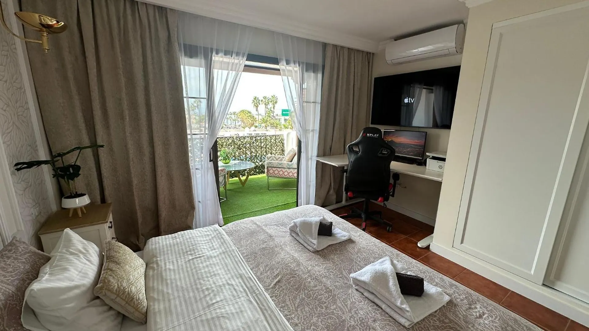 Perla Paraiso Royal Arona 0*,  Spanyolország